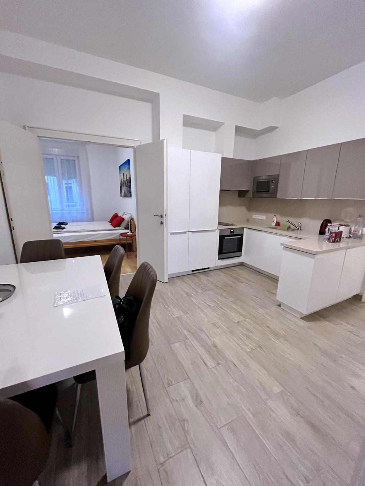 Boutique Family Apartment In The Heart Of City Budapeste Exterior foto