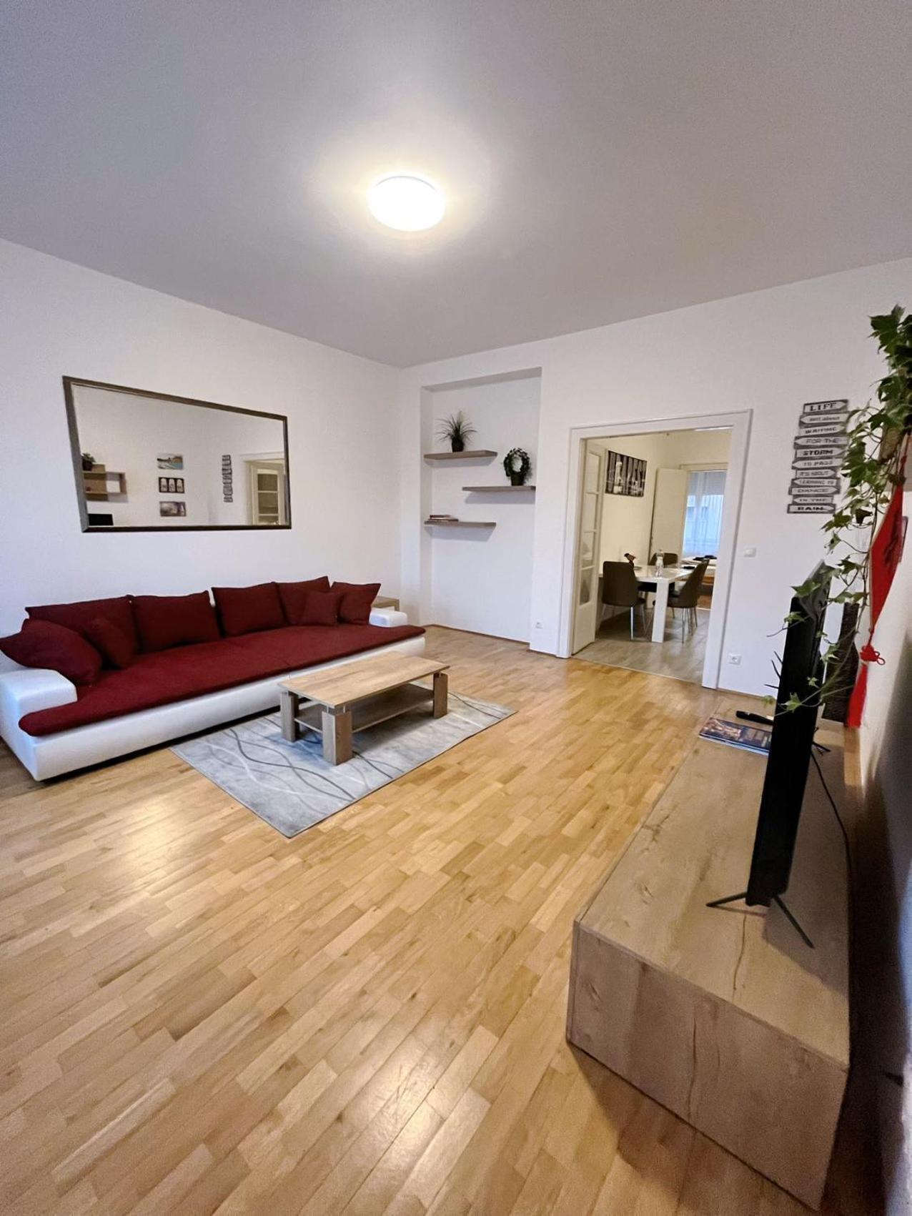 Boutique Family Apartment In The Heart Of City Budapeste Exterior foto