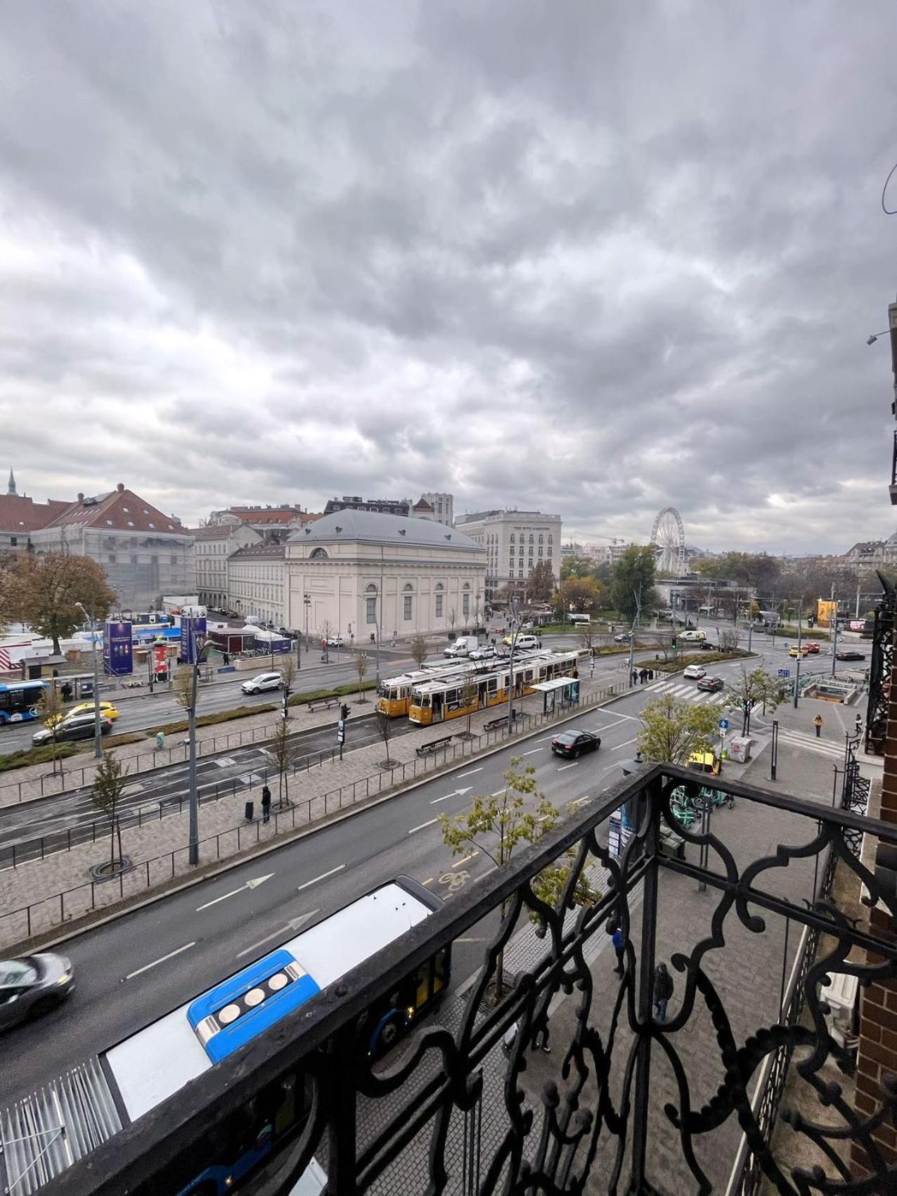 Boutique Family Apartment In The Heart Of City Budapeste Exterior foto
